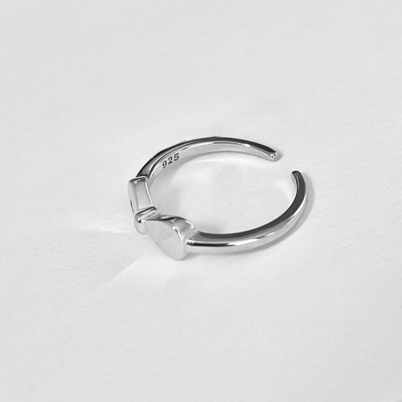 Sterling Silver Bow Toe Ring with a tiny CZ, Silver Rings, Midi Ring, Bows Ring - Picture 12 of 12